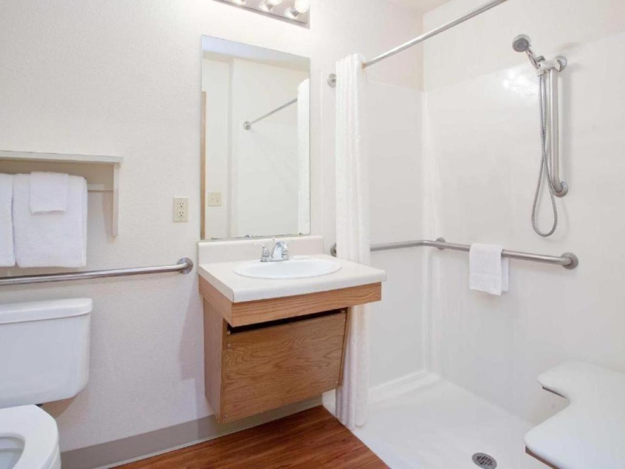 Woodspring Suites Topeka Dış mekan fotoğraf