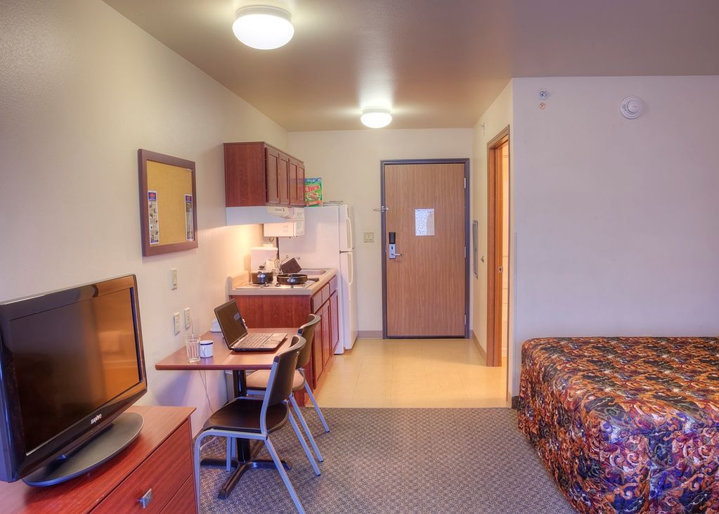 Woodspring Suites Topeka Oda fotoğraf