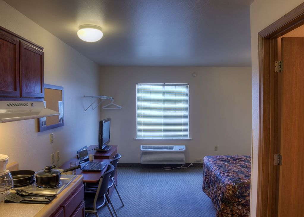 Woodspring Suites Topeka Oda fotoğraf