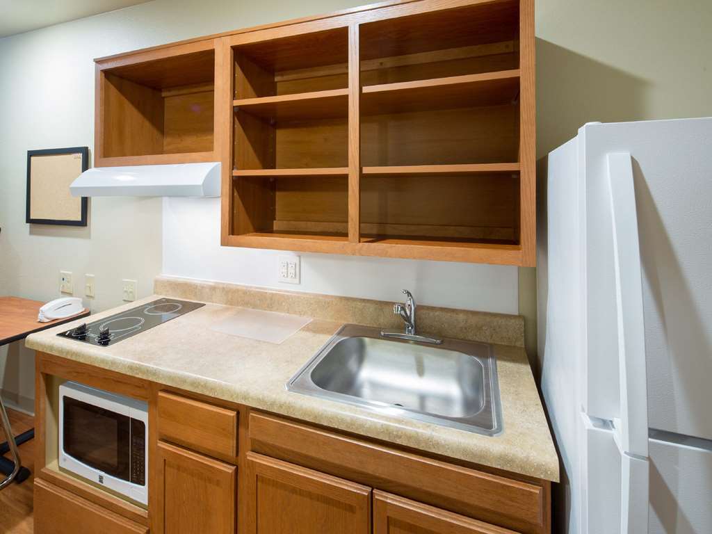 Woodspring Suites Topeka Oda fotoğraf