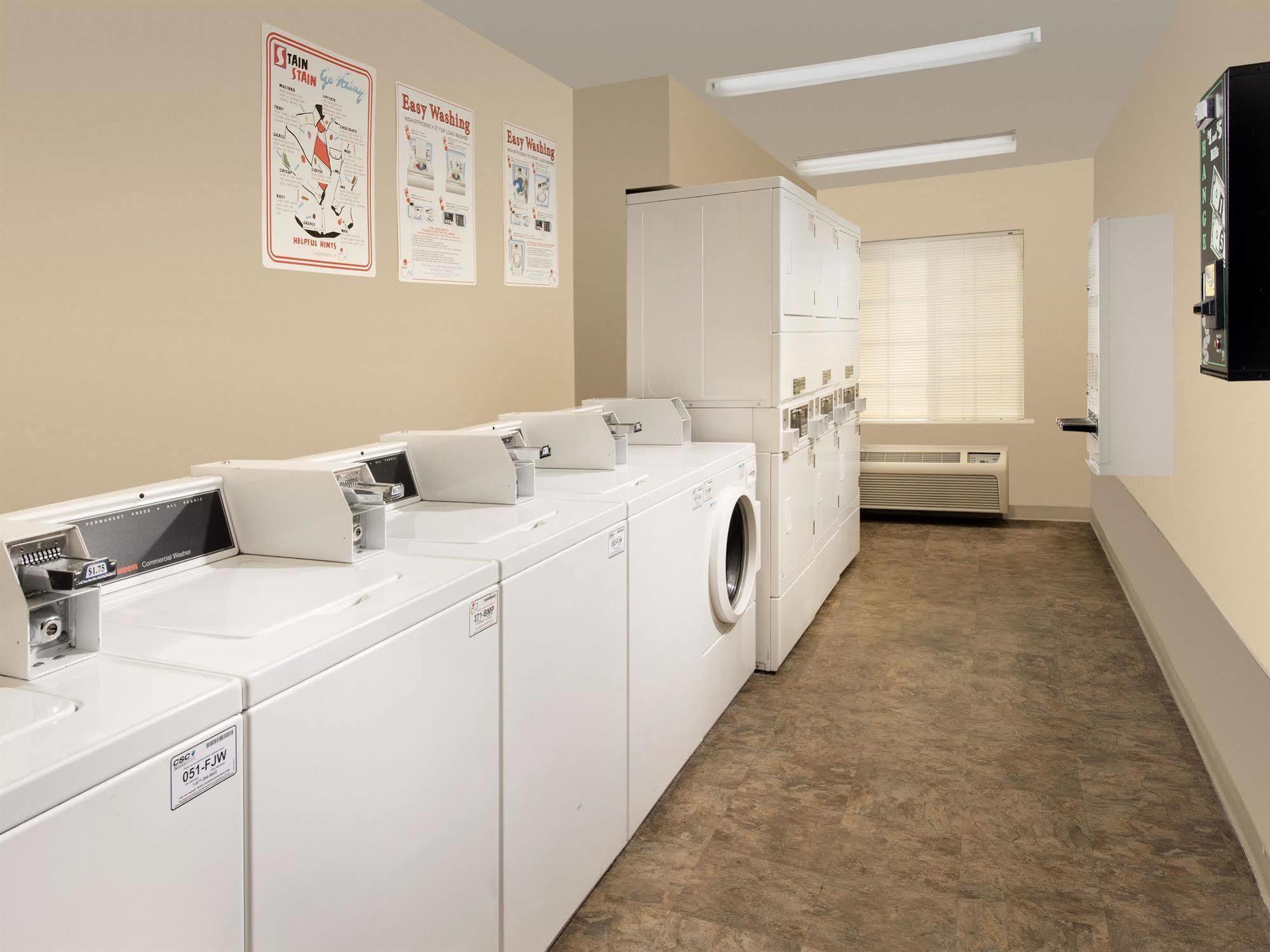 Woodspring Suites Topeka Dış mekan fotoğraf